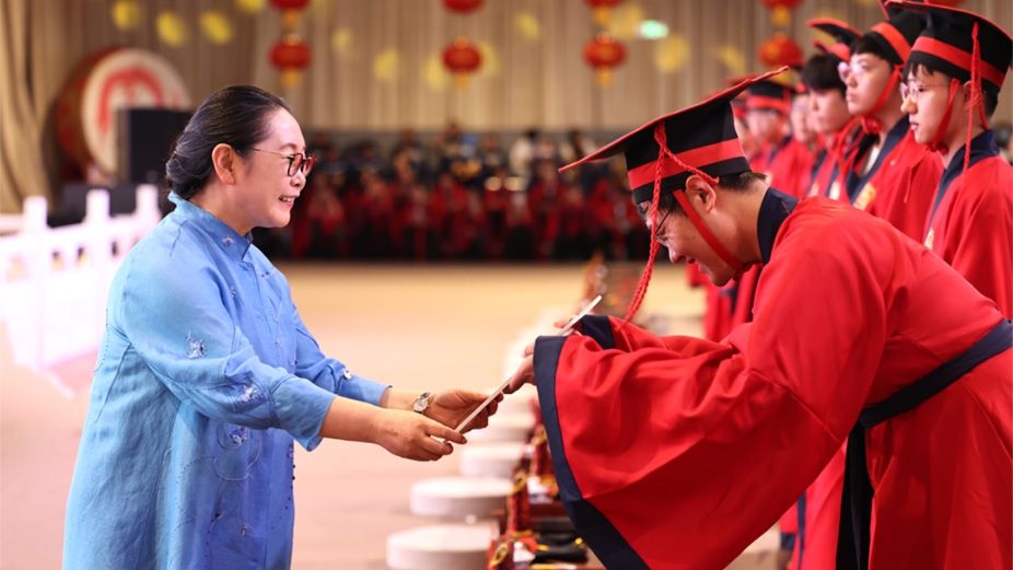 金秋扬帆，逐梦远航！J9集团学子成人礼典礼